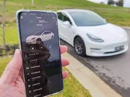  Reveal The Tesla's Driving History By Using Mobile App